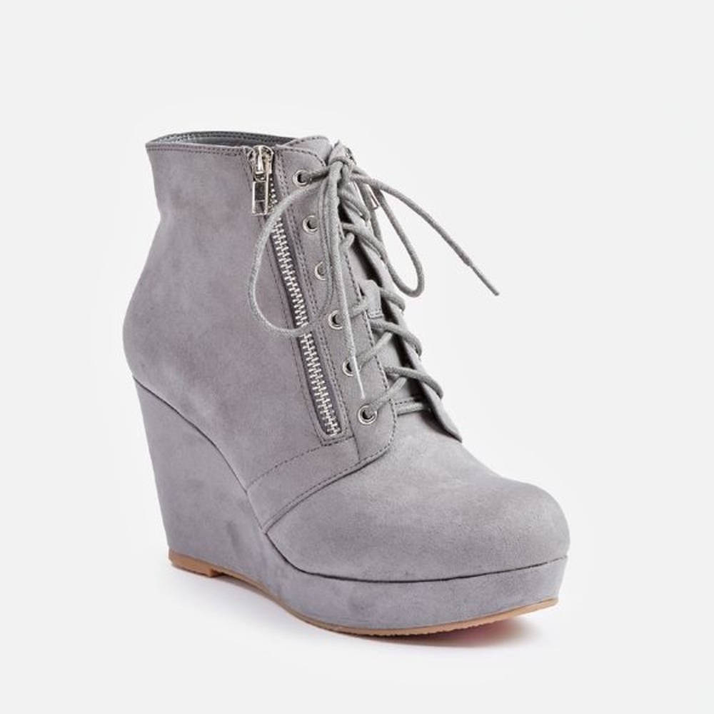 Kienna Bootie in Gray